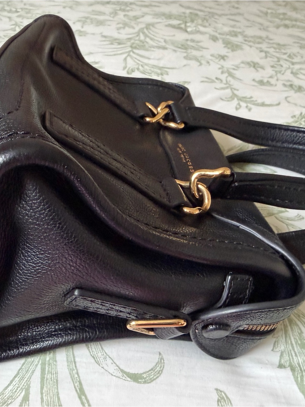 Marc Jacobs Black Pebbled Leather Wellington Satchel with Gold Hardware with COA - Picture 12 of 16
